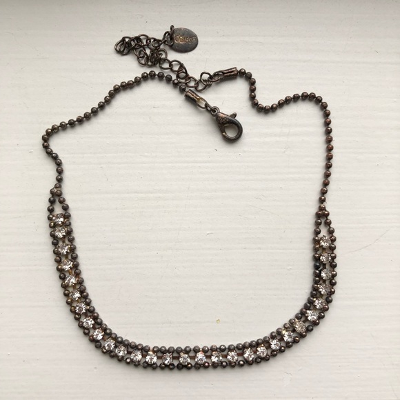 Vintage brassy gold & rhinestone choker necklace - Picture 8 of 8